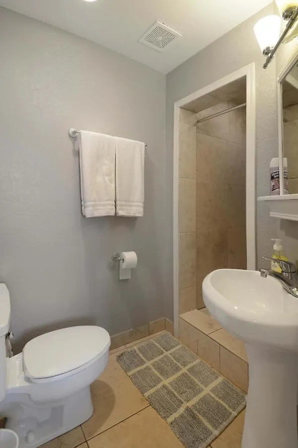 4 Bdr, Two Master Suite, Billiards & Desert Oasis Pool Scottsdale 0*,